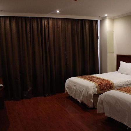 Greentree Inn Wuxi Huishan District Yangshan Town Jiayang Life Plaza Business Hotel Цзясин Экстерьер фото