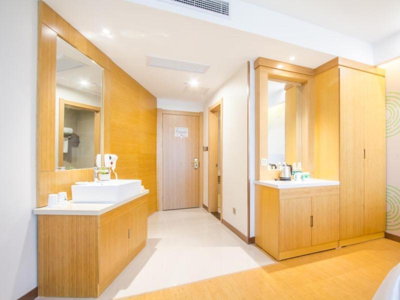 Greentree Inn Wuxi Huishan District Yangshan Town Jiayang Life Plaza Business Hotel Цзясин Экстерьер фото
